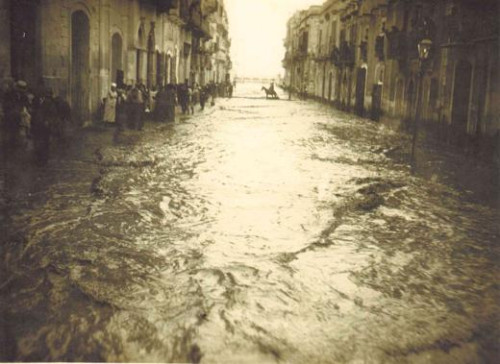 Acqua che non si aspetta Le alluvioni storiche di Bari