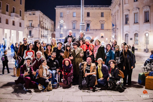 Artisti barboni per un giorno - Barbonaggio Teatrale Collettivo con Ippolito Chiarello