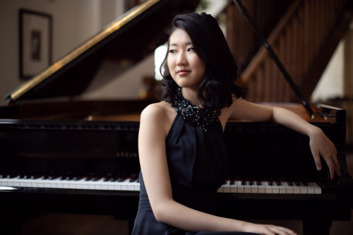 John Axelrod dirige l’Orchestra del Teatro Petruzzelli con Sophia Liu
