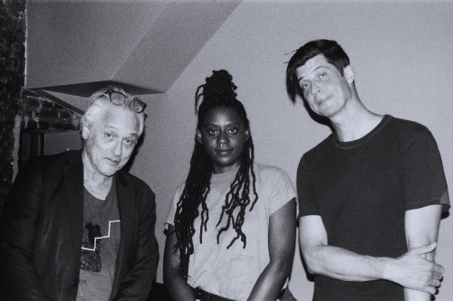 Marc Ribot con Farida Amadou e Ches Smith