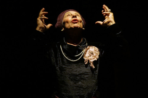 Emma B. vedova Giocasta — Marco Sgrosso