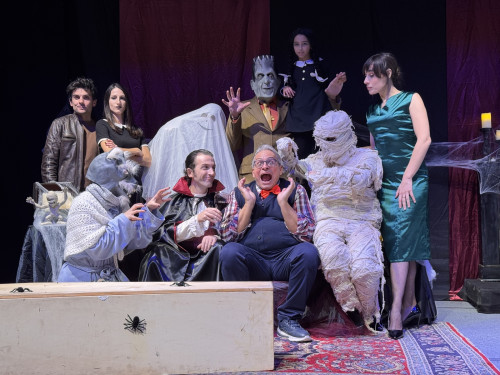 La famiglia Transylvania – Un Teatro da Favola