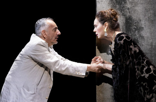 Le false confidenze - Stagione Teatrale Piccinni